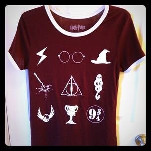 Harry Potter Graphic T shirt sz L Maroon Color